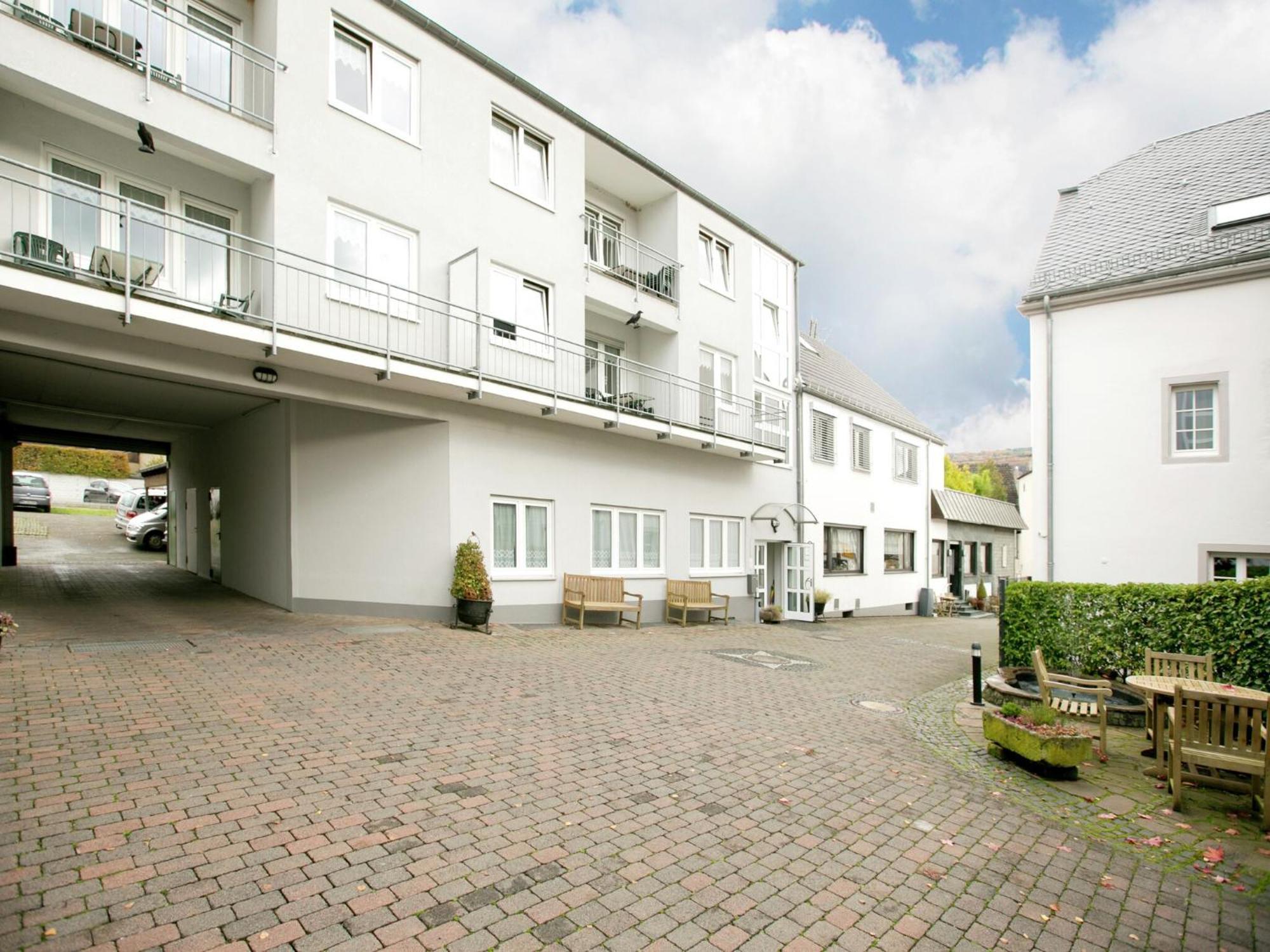 Apartment In Bollendorf With Forest View Buitenkant foto